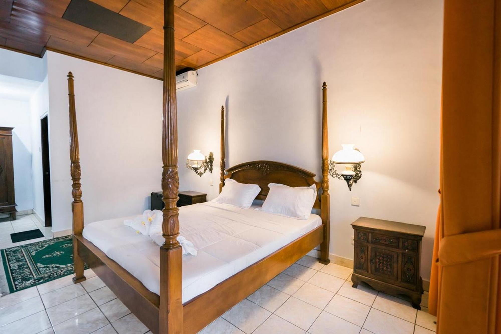 Urbanview Hotel Ananda Beach Sanur Ngoại thất bức ảnh