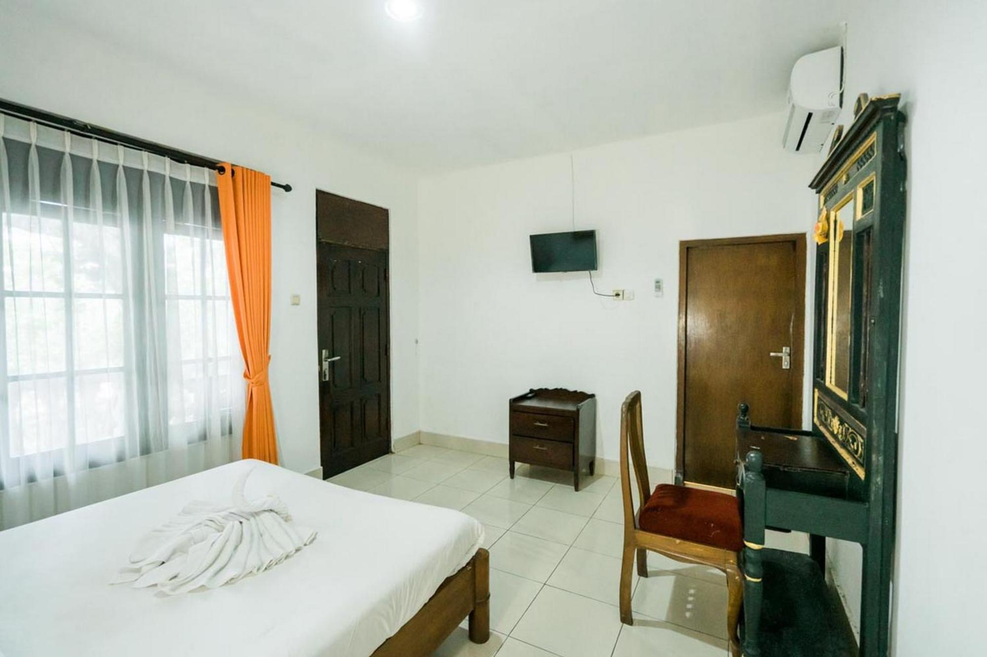 Urbanview Hotel Ananda Beach Sanur Ngoại thất bức ảnh