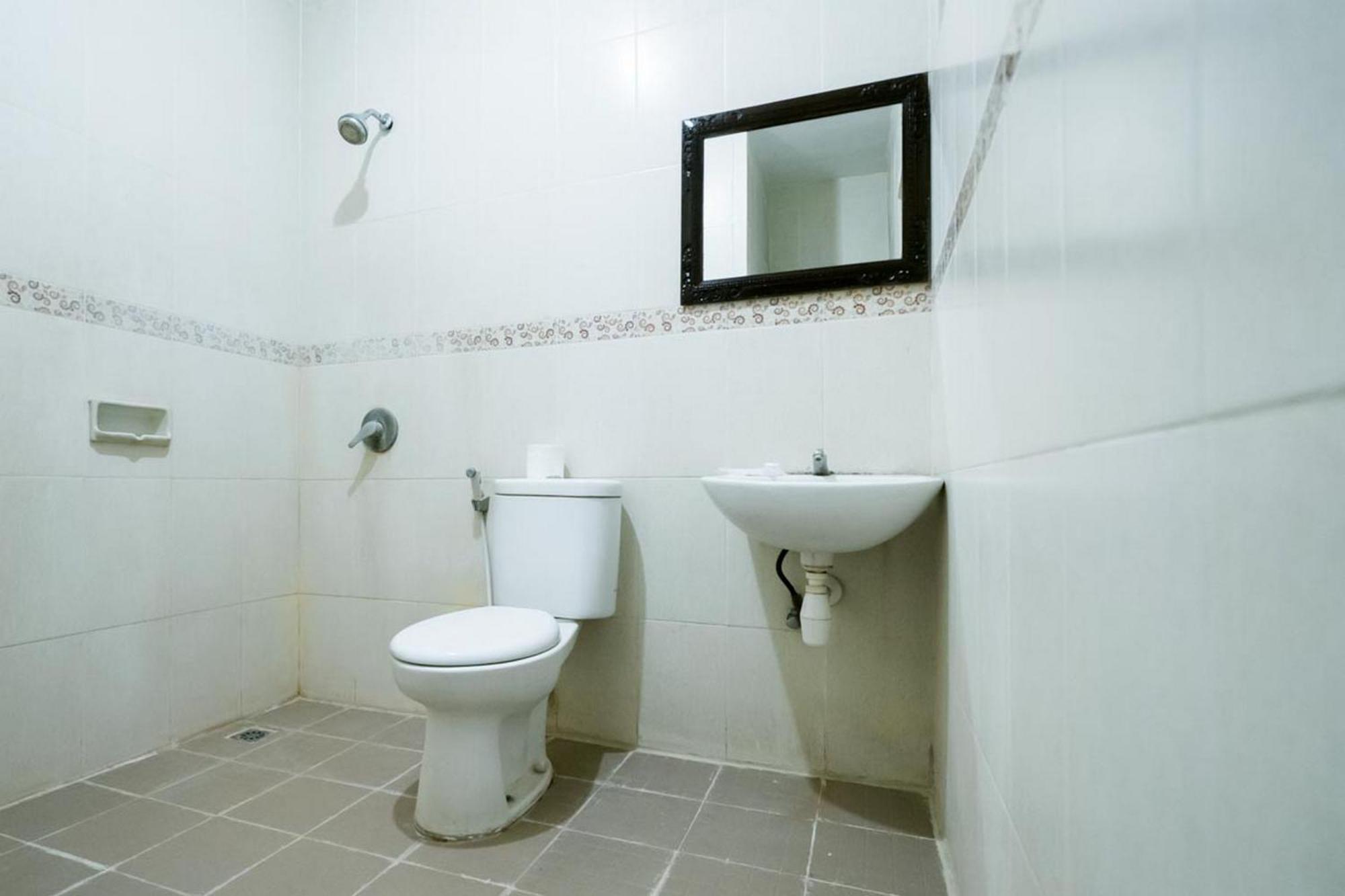 Urbanview Hotel Ananda Beach Sanur Ngoại thất bức ảnh
