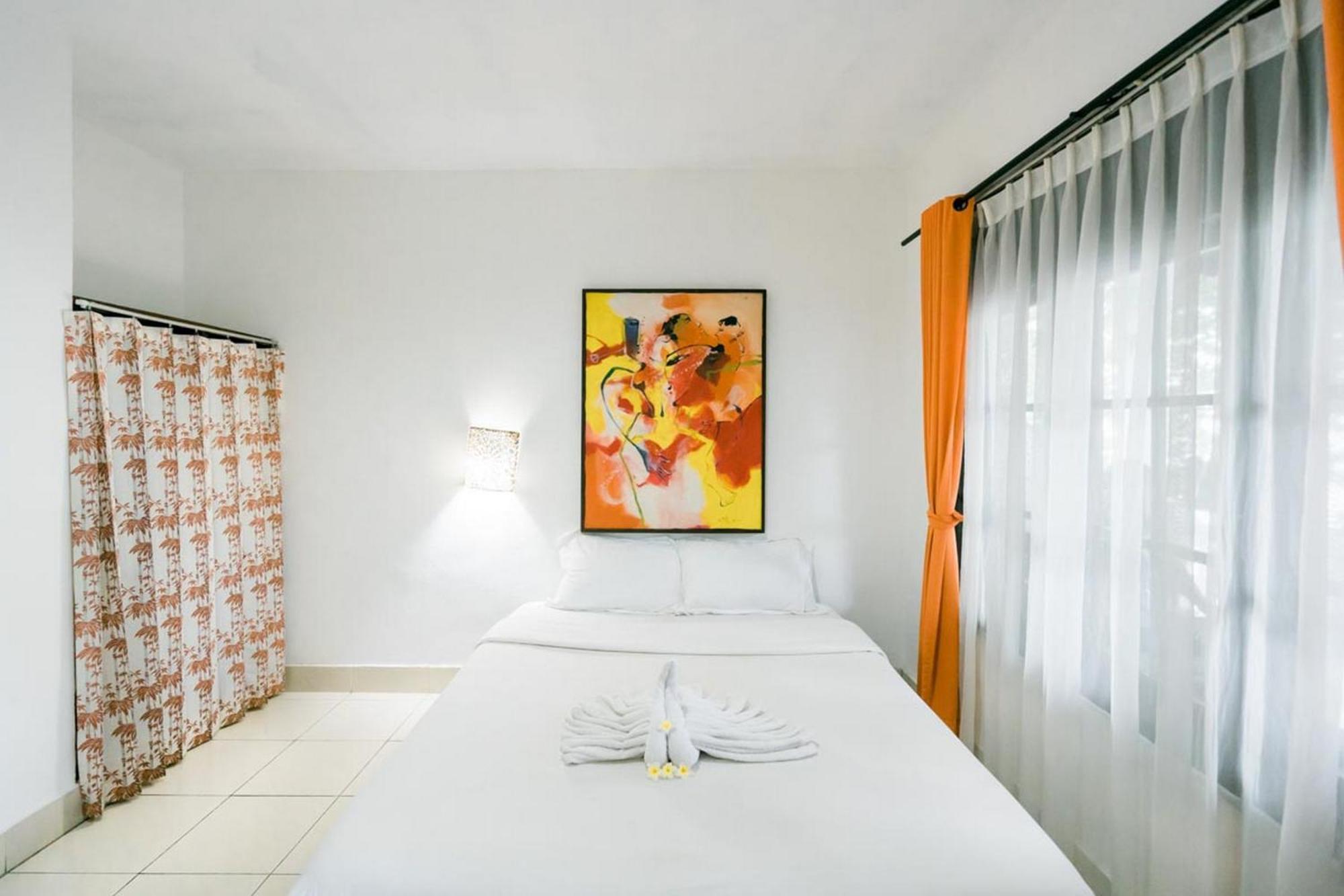 Urbanview Hotel Ananda Beach Sanur Ngoại thất bức ảnh