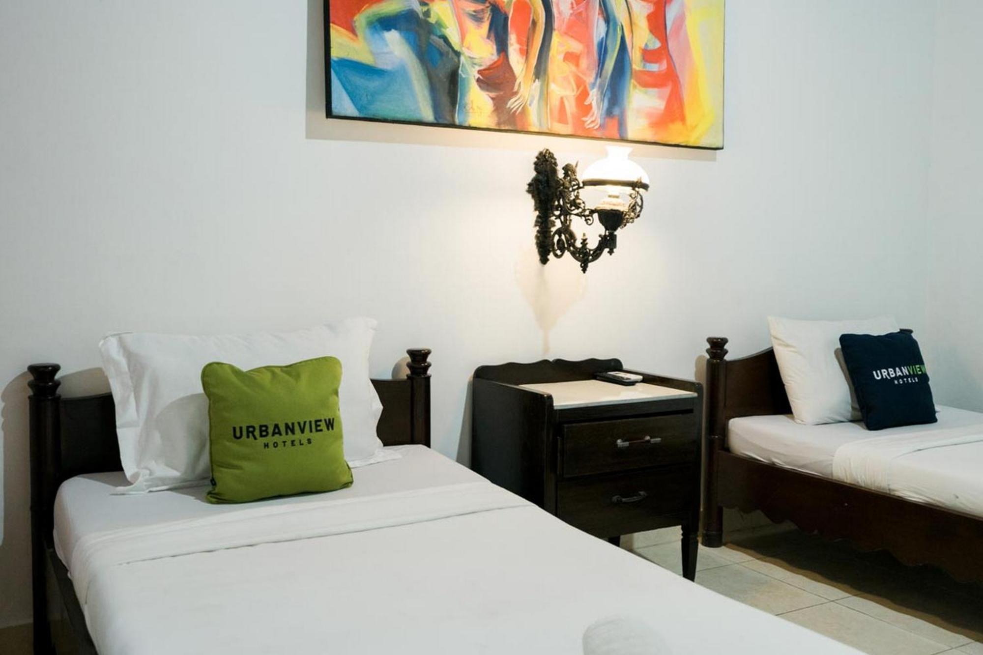 Urbanview Hotel Ananda Beach Sanur Ngoại thất bức ảnh